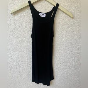 LnA ribbed tank